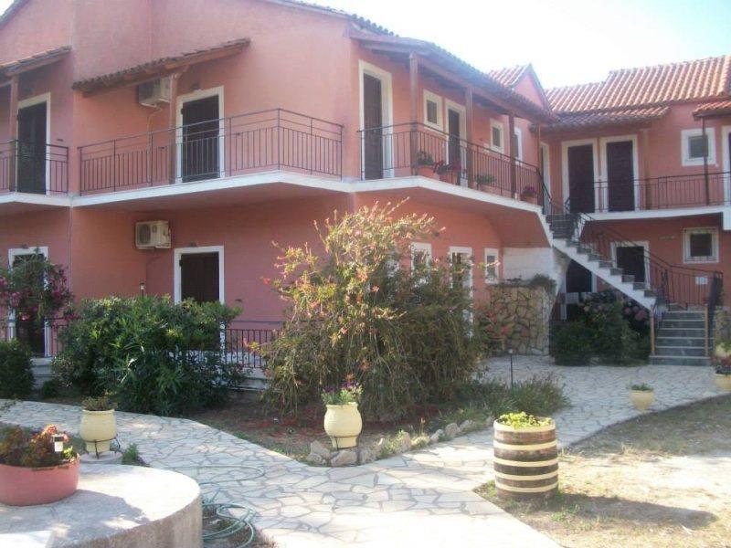 Villa Rossa Vassilis Studios Marathias Buitenkant foto